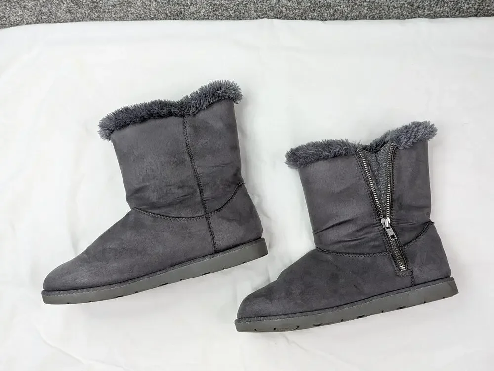 Airwalk Boots Womens Size 9 Gray Faux Suede Fur Lined Side Zip Winter Mid Calf